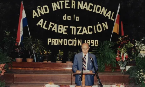 Dicho proyecto y proceso educativo fue elaborado por las enfermeras Renate Neufeld y Gisela Warkentin.